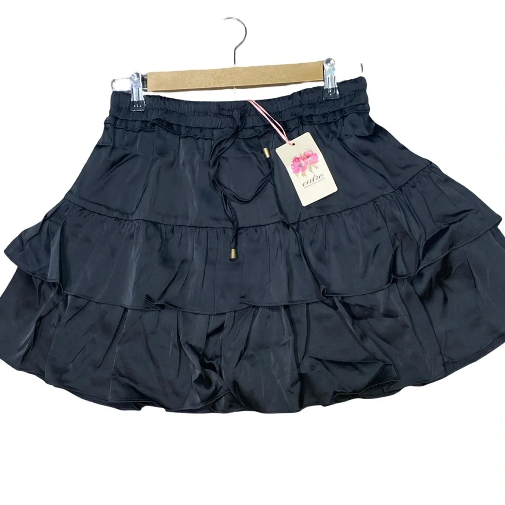 NWT Entro Black Tiered Skater Skirt With Built in Under Shorts‎